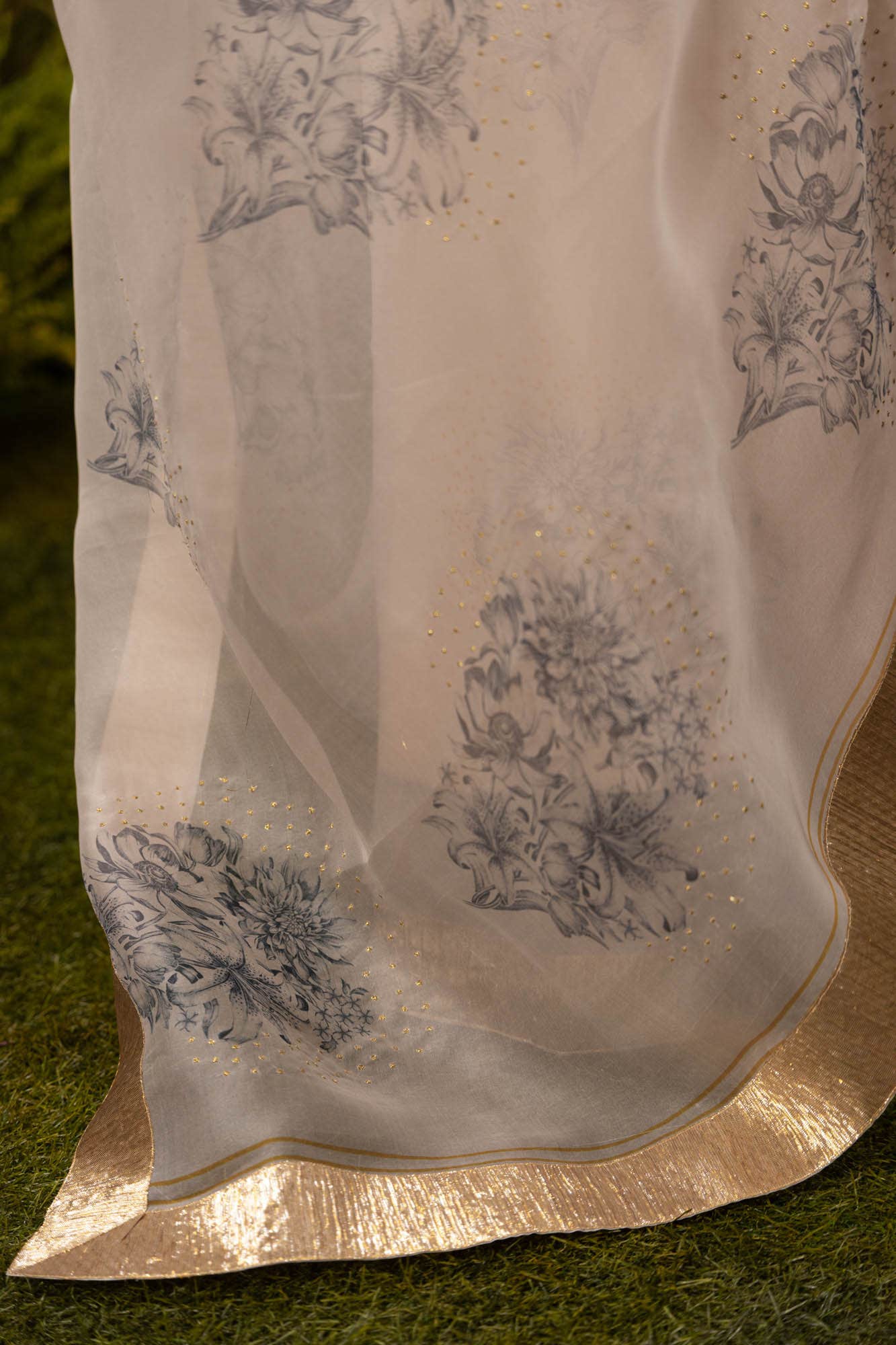 Etched in Gold-Off White Pure Organza Silk Saree - Image 5