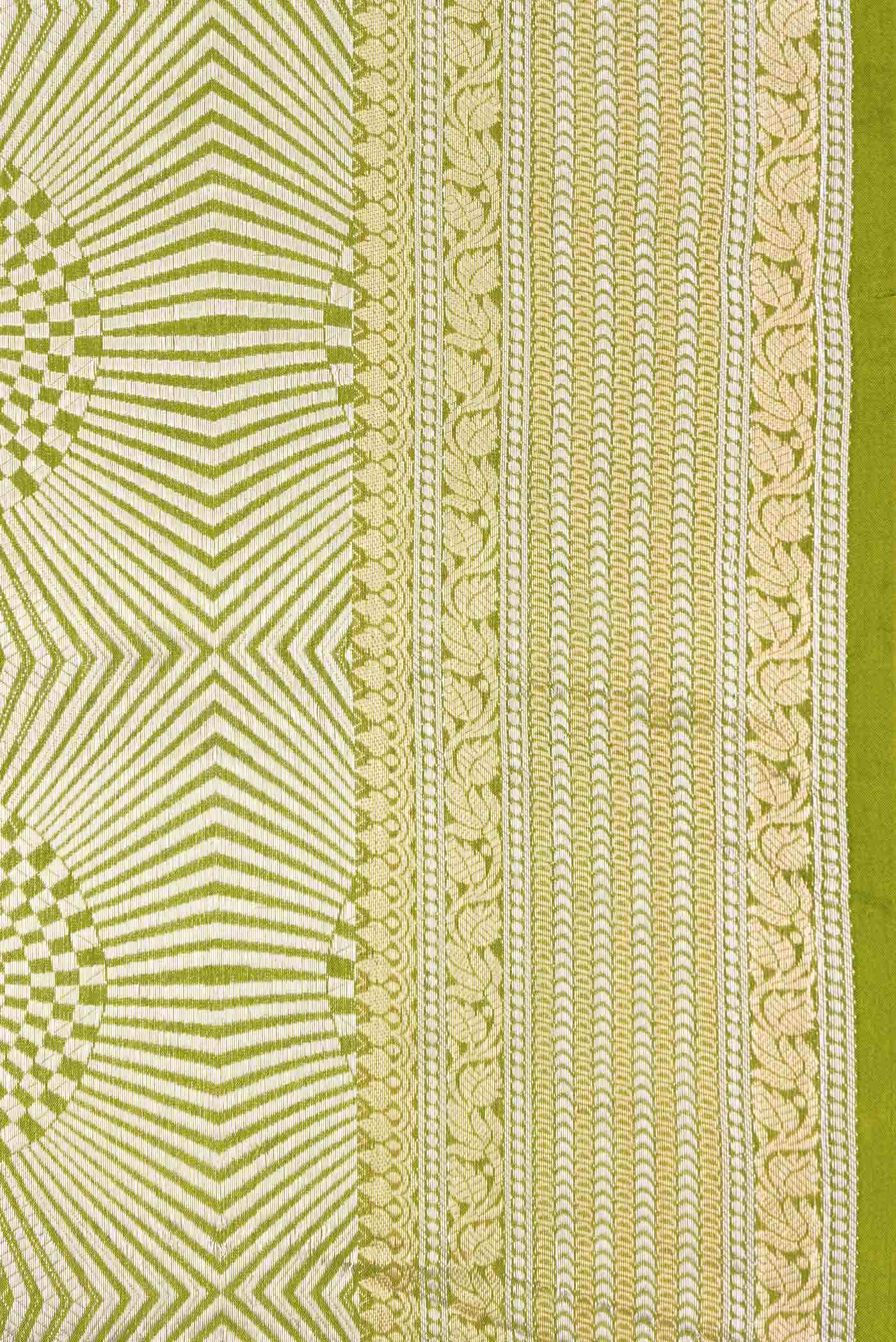 Green Dual Tone Banarasi Silk Saree - Image 3