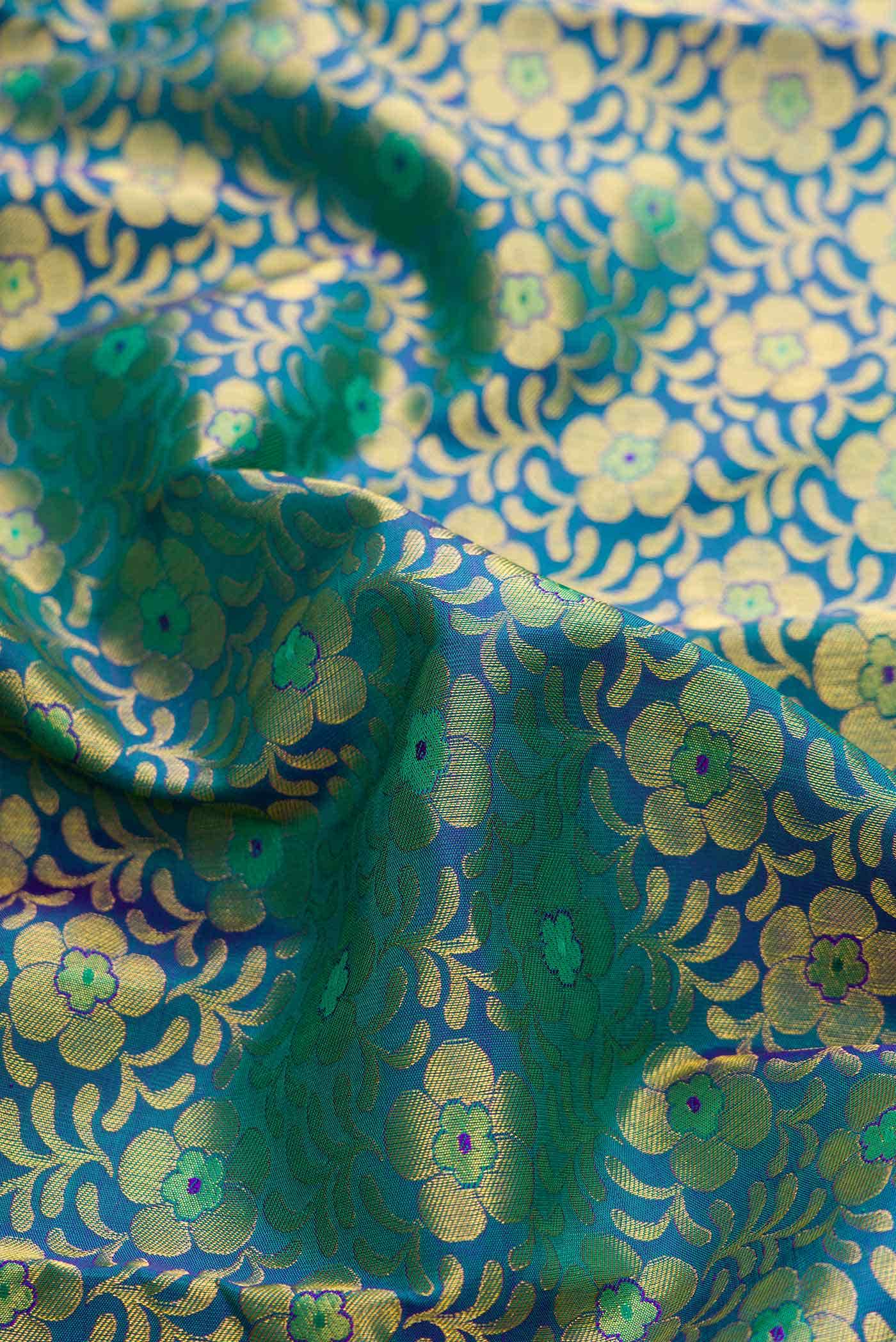 Green Dual Tone Kanchipuram Silk Saree - Image 3