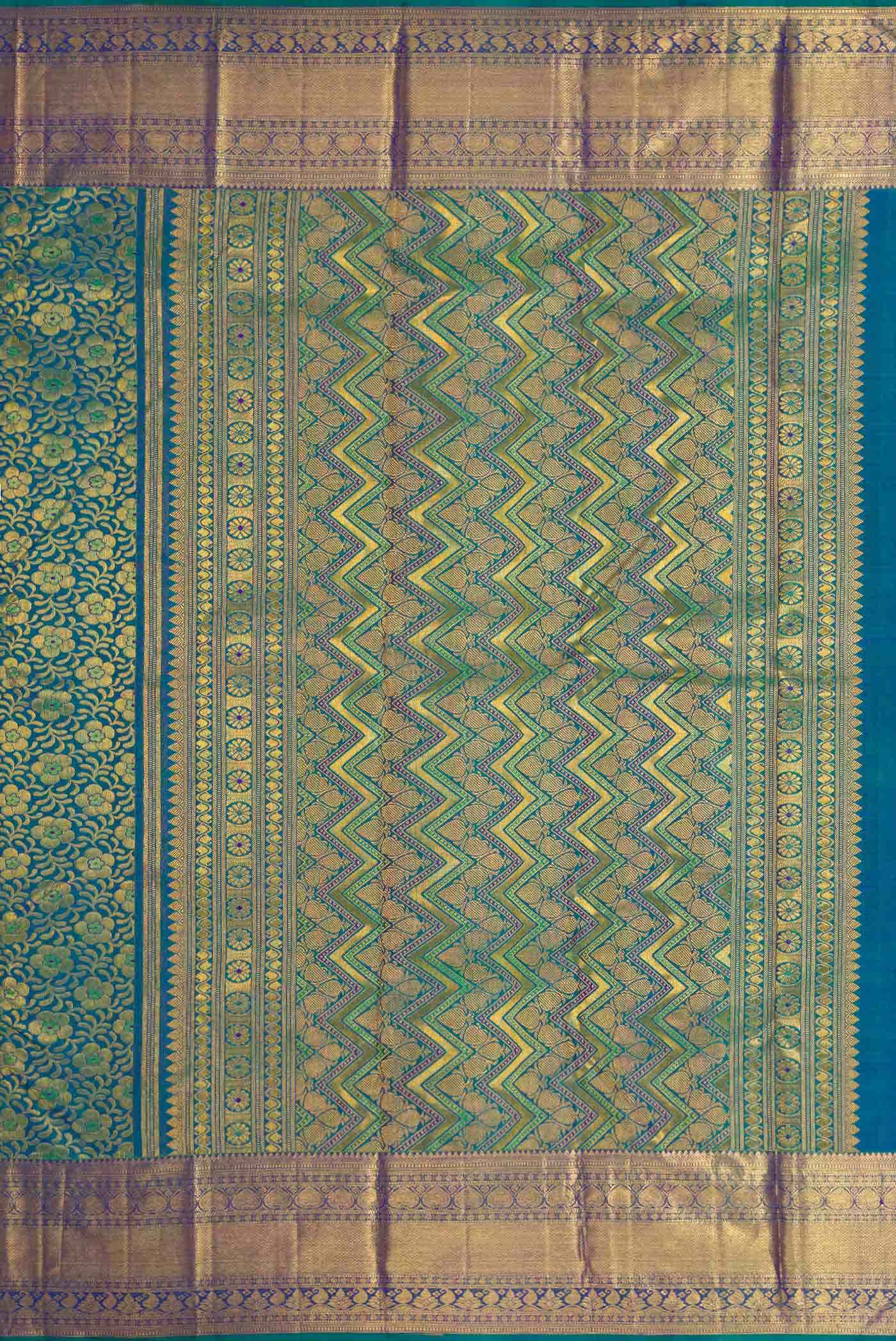 Green Dual Tone Kanchipuram Silk Saree - Image 5