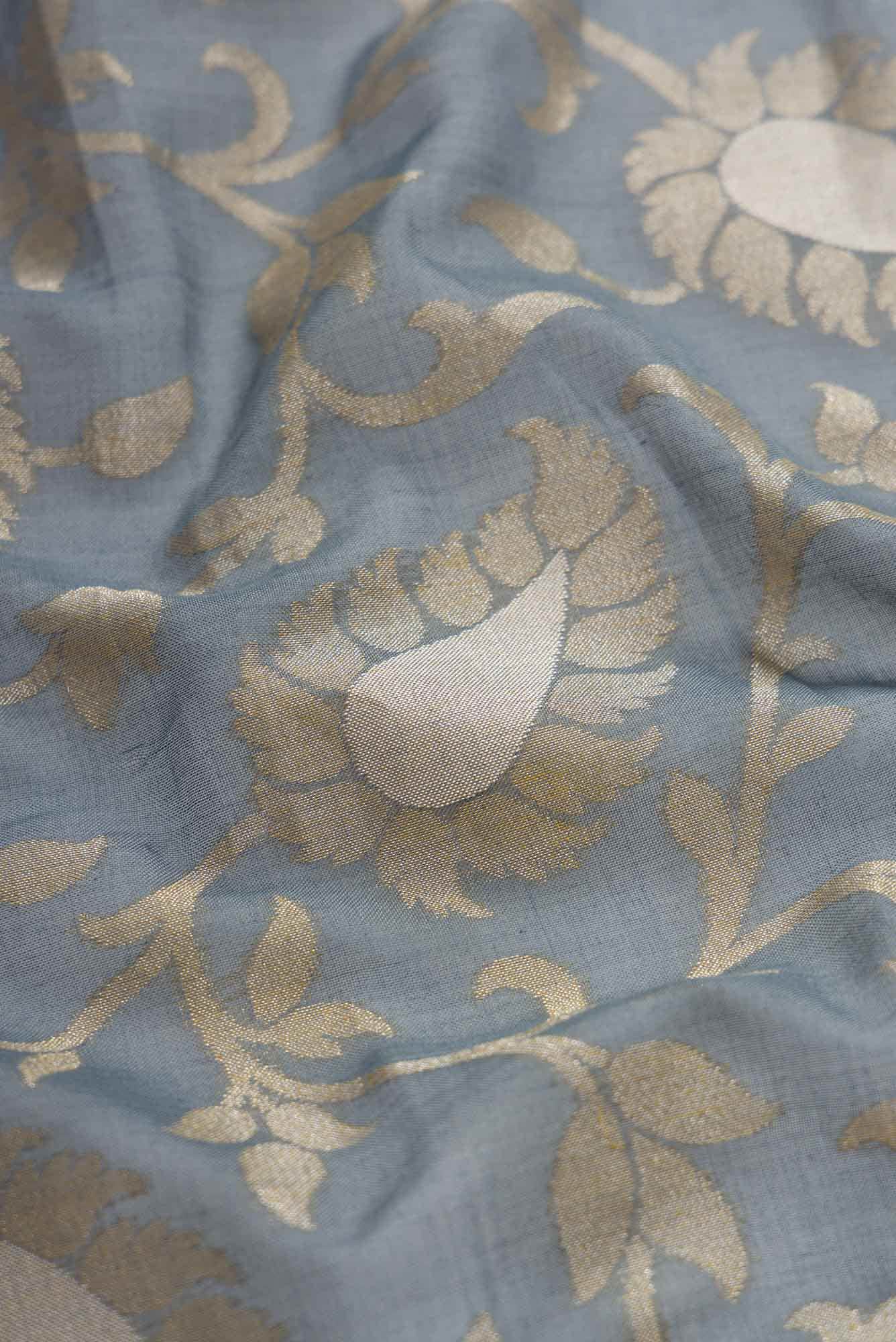 Pure Silk Pure Zari Grey Dual Tone Banarasi Cotton Saree - Image 3