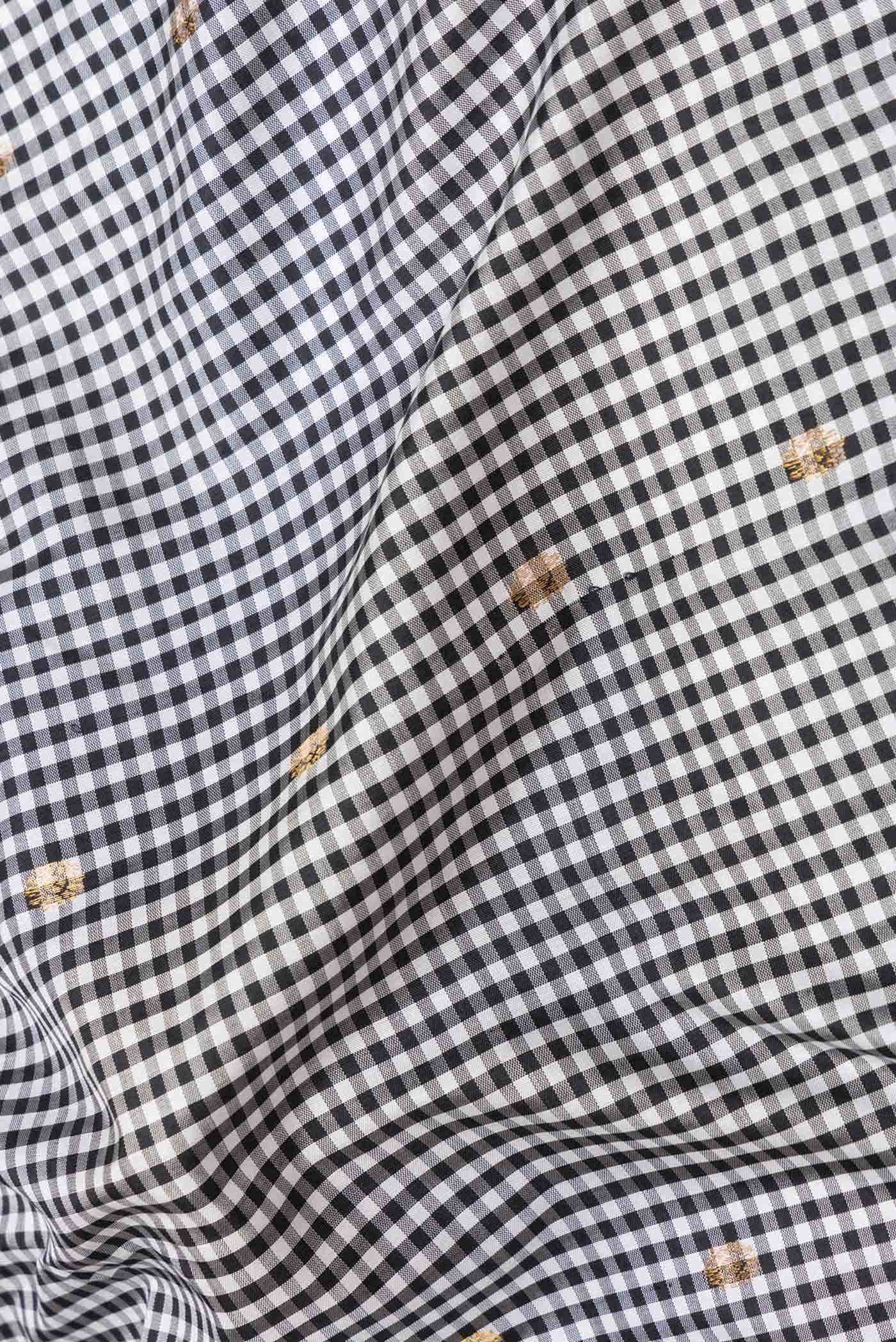 Off White and Black Dual Tone Gadwal Silk Saree - Image 3