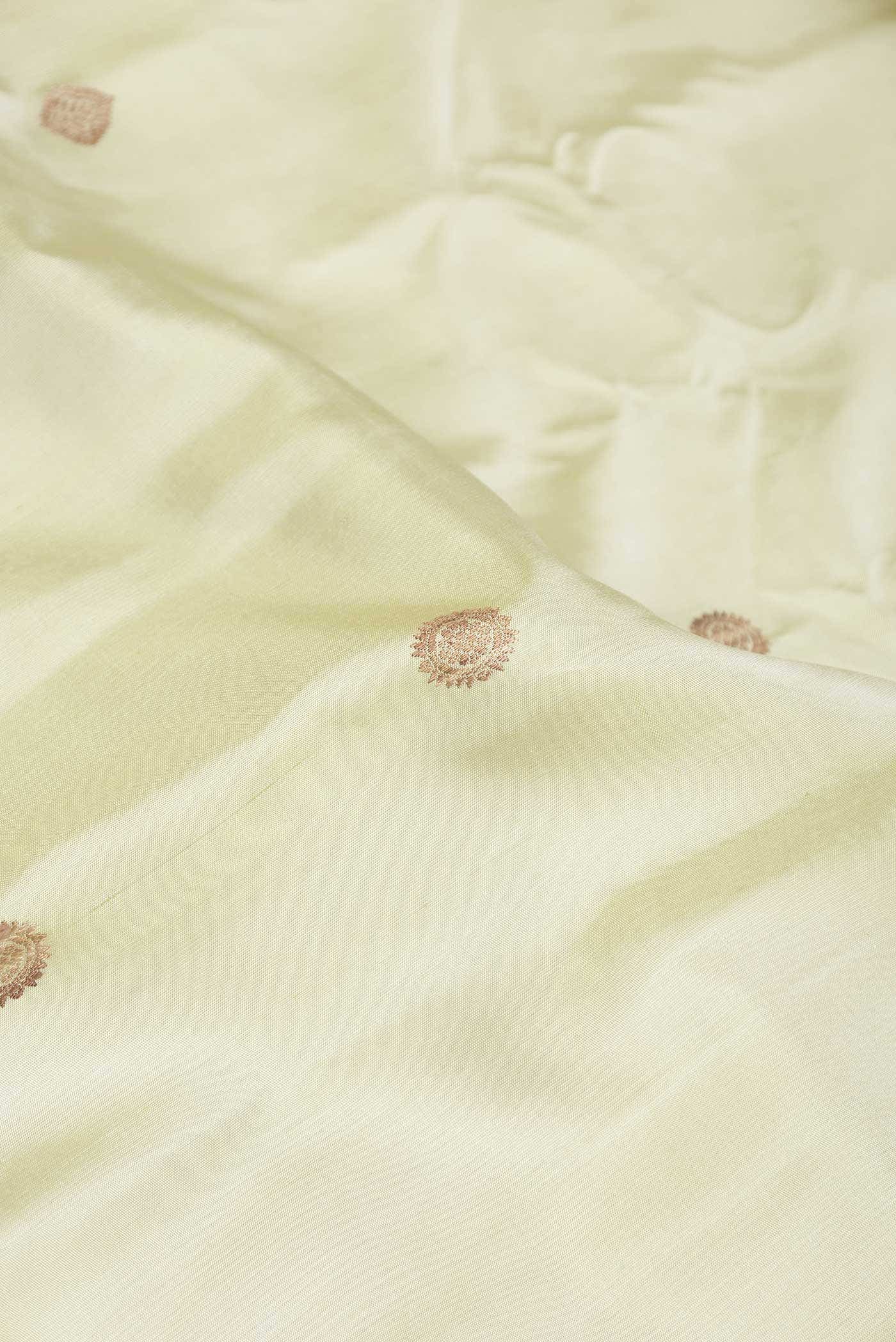 Cream Gadwal Silk Saree - Image 3