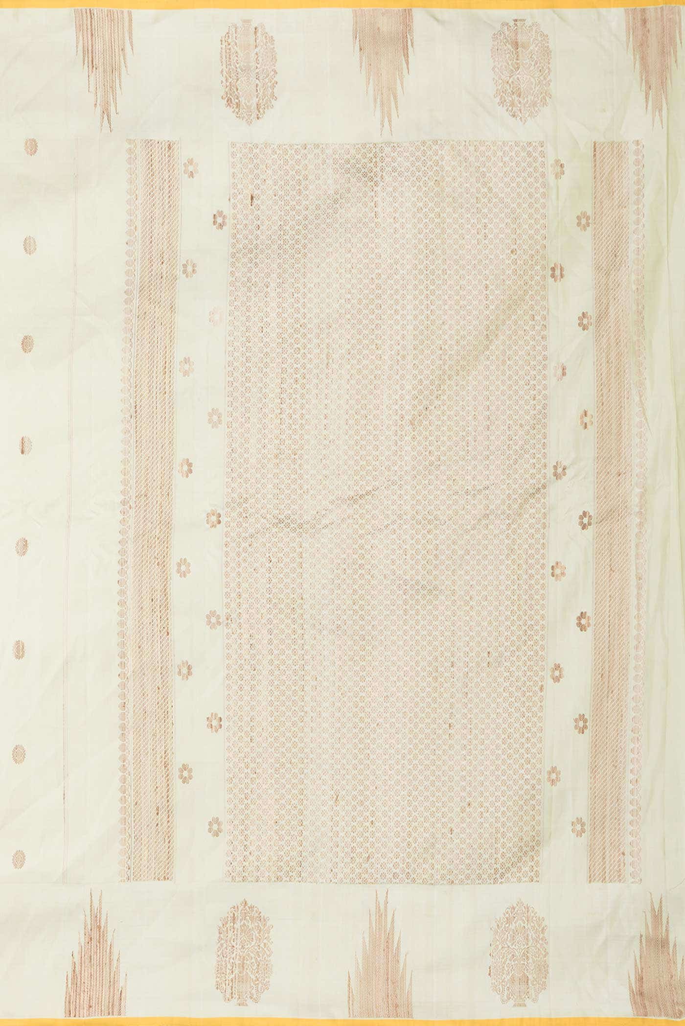 Cream Gadwal Silk Saree - Image 5